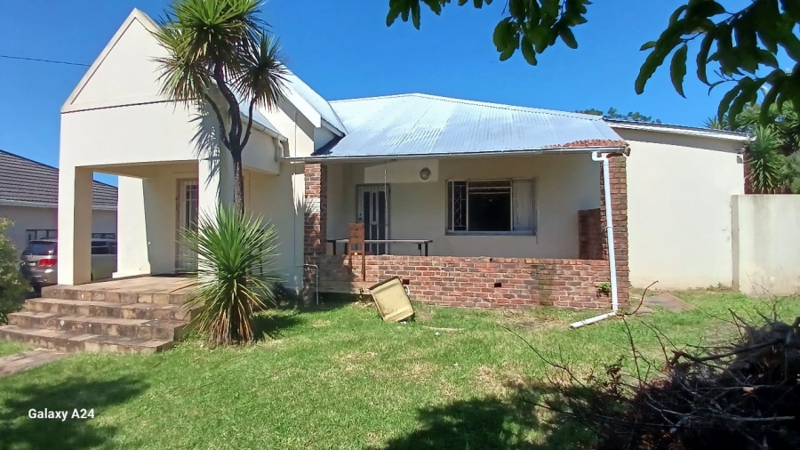 4 Bedroom Property for Sale in Vincent Eastern Cape